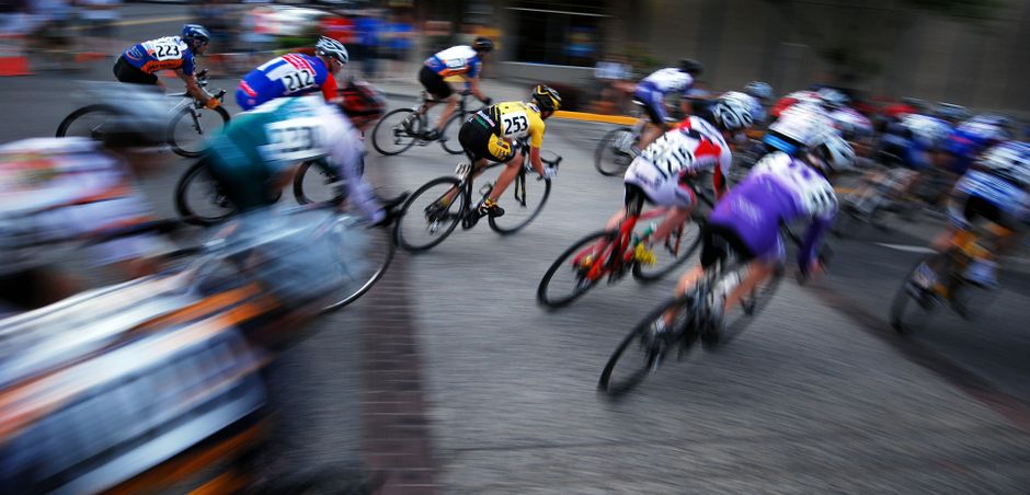 Como um Ciclista de Pista Decide o Momento Exato de Lançar o Sprint Final na Prova de Madison — e Por Que Antecipar Meio Segundo Pode Significar a Diferença Entre o Ouro e o Anonimato